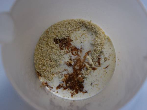 Cupcake aux tomates, chantilly de noix de cajou et araignée d'ail noir.... - Préparation etape 1