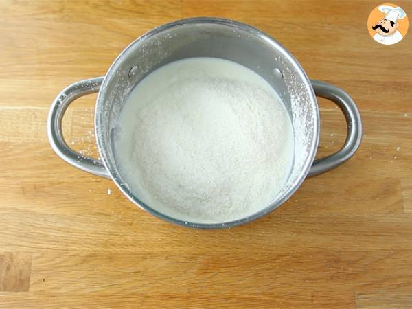 Blanc manger coco et coulis de pruneaux - Préparation etape 1