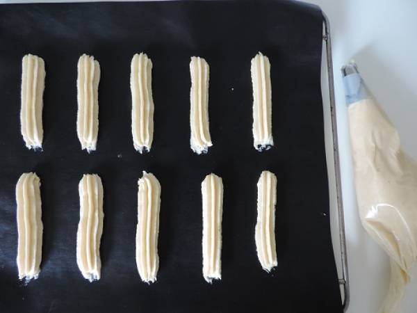 Langue de chat garnie de chocolat - Préparation etape 3