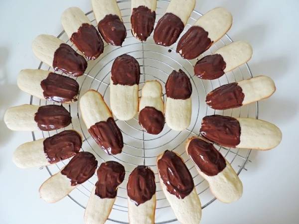 Langue de chat garnie de chocolat - Préparation etape 4