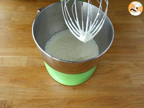 Pavlova aux fruits exotiques facile - Préparation etape 3