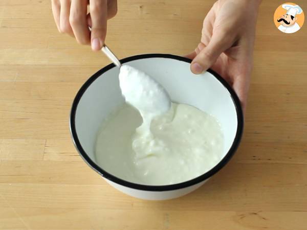 Fromage frais maison type Philadelphia- 2 ingrédients - Préparation etape 1