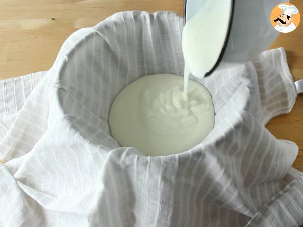 Fromage frais maison type Philadelphia- 2 ingrédients - Préparation etape 3