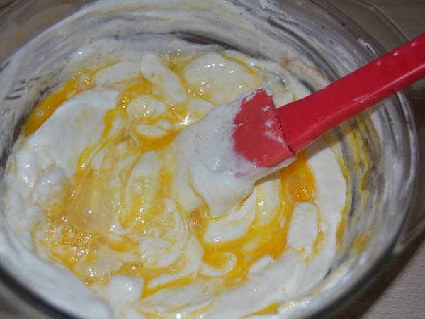 Pizza gourmandine aux pommes de terre, jambon et parmesan - Préparation etape 3