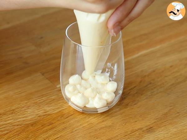 Verrines tiramisu aux fraises bien frais - Préparation etape 4