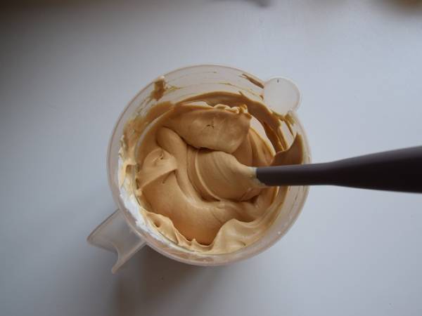 Glace avec seulement 2 ingrédients et sans sorbetière, super facile et super bon! - Préparation etape 2