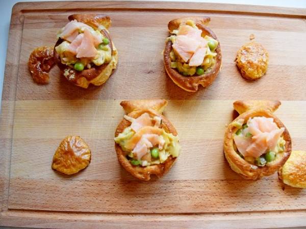 Bouchée feuilletée poisson au saumon fumé, poireau et petit pois - Préparation etape 1