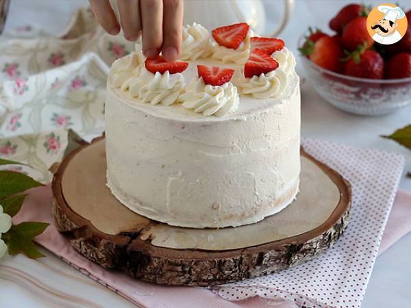 Layer cake aux fraises et crème mascarpone - Préparation etape 12