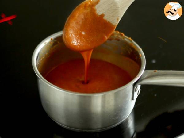 Enchiladas au poulet et sauce tomate piquante - Préparation etape 3