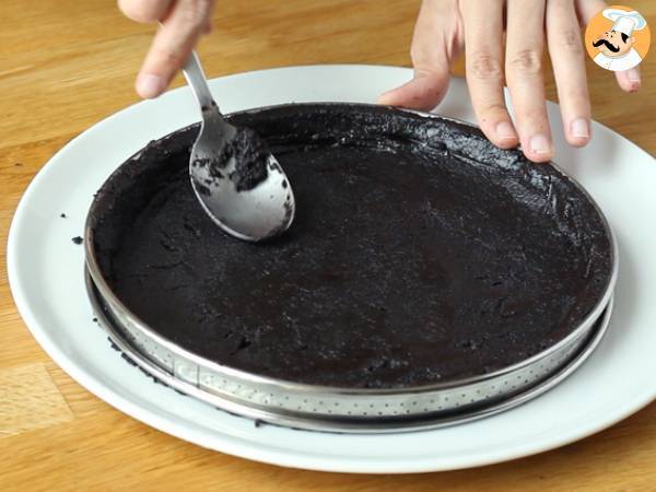 Tarte Oreo et chocolat sans cuisson - Préparation etape 2