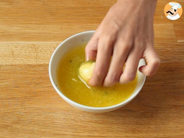 Couronne pizza garnie de mozzarella - Préparation etape 4