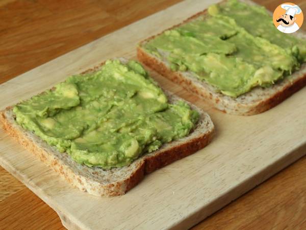 Club sandwich au thon et à l'avocat - Préparation etape 1