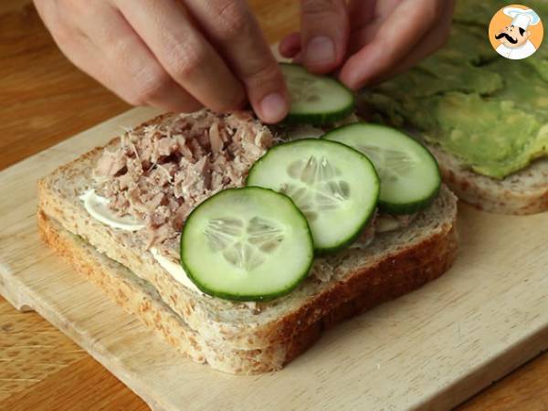 Club sandwich au thon et à l'avocat - Préparation etape 2