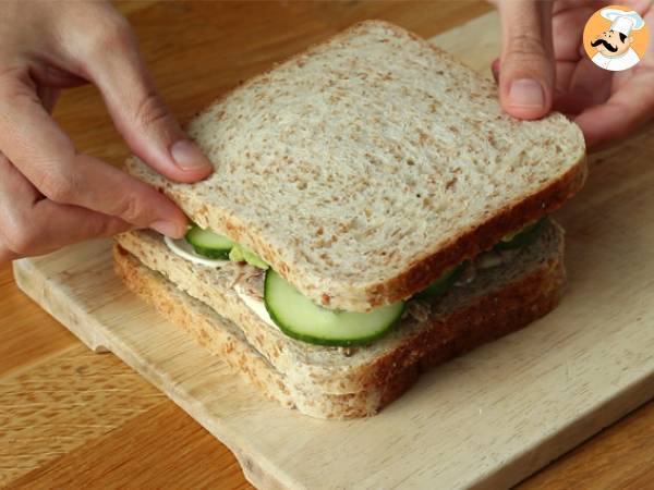 Club sandwich au thon et à l'avocat - Préparation etape 3