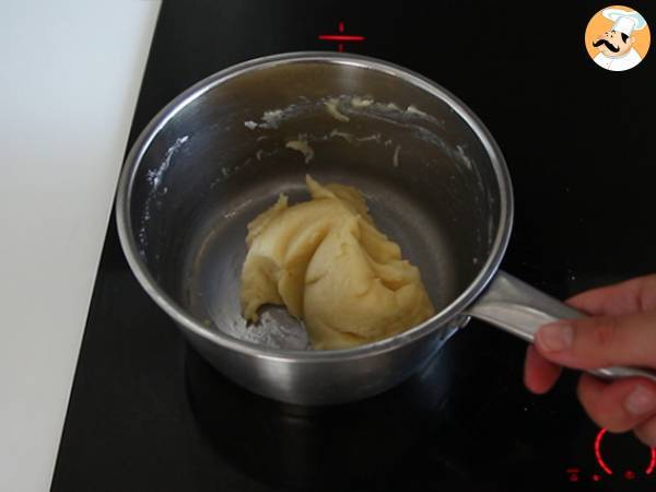 Choux craquelin à la crème à la vanille - Préparation etape 9