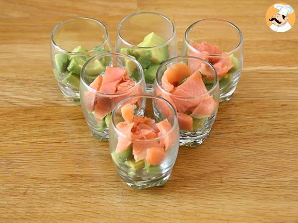 Verrines au saumon fumé et à l'avocat - Préparation etape 4