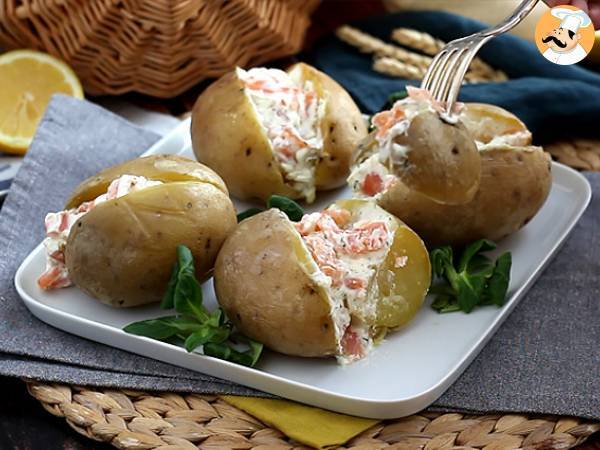 Pommes de terre farcies au saumon fumé et fromage frais - Préparation etape 4