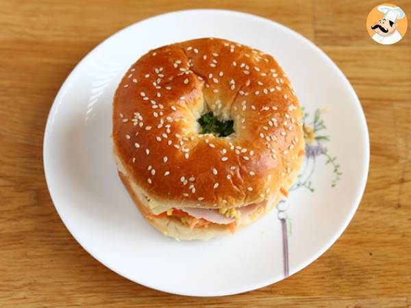 Sandwich bagel dinde, coleslaw, oeuf dur - Préparation etape 4