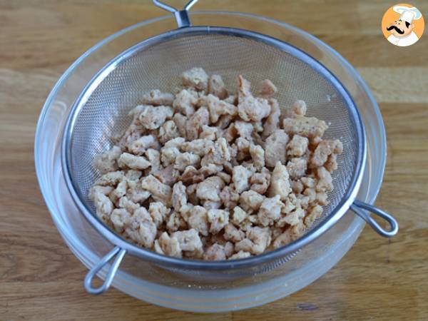 Fajitas végétariennes aux protéines de soja texturées - Préparation etape 1