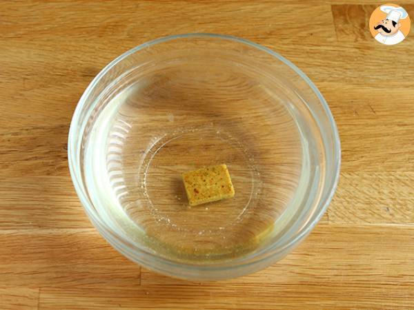 Risotto aux coquillettes, petits pois, courgettes, fromage ail et fines herbes - Préparation etape 1