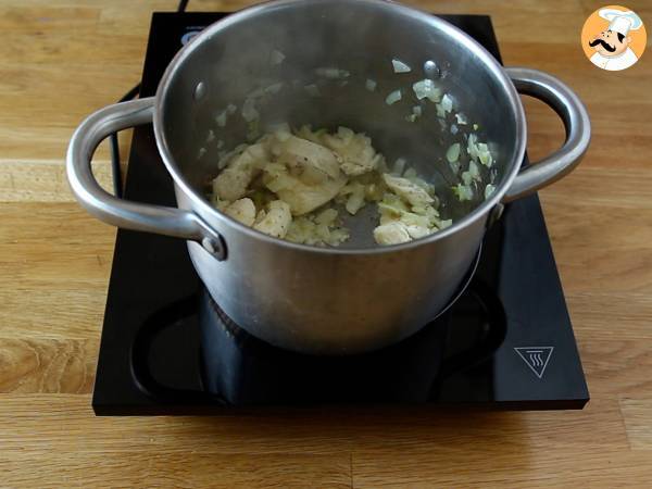 One pot pasta épinards chèvre et poulet - Préparation etape 2