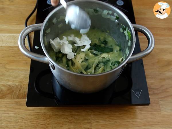 One pot pasta épinards chèvre et poulet - Préparation etape 4