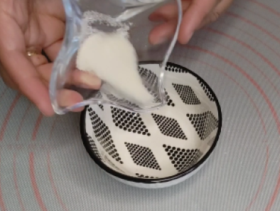 Bavarois à la framboise et vanille, léger, facile et sans cuisson - Préparation etape 1