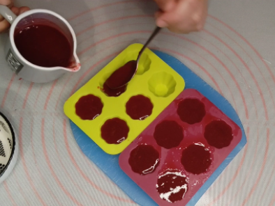 Bavarois à la framboise et vanille, léger, facile et sans cuisson - Préparation etape 4