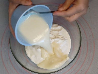 Bavarois à la framboise et vanille, léger, facile et sans cuisson - Préparation etape 11