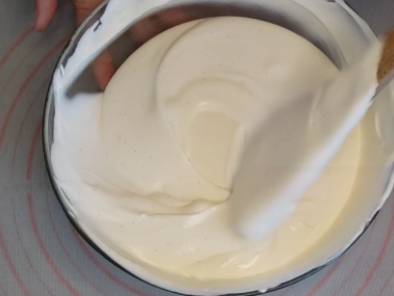 Bavarois à la framboise et vanille, léger, facile et sans cuisson - Préparation etape 12