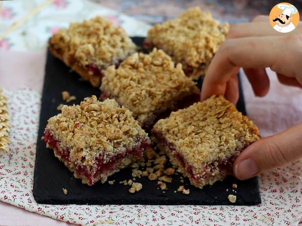 Gâteau crumble délicieux aux framboises, croquant et fondant - Préparation etape 6