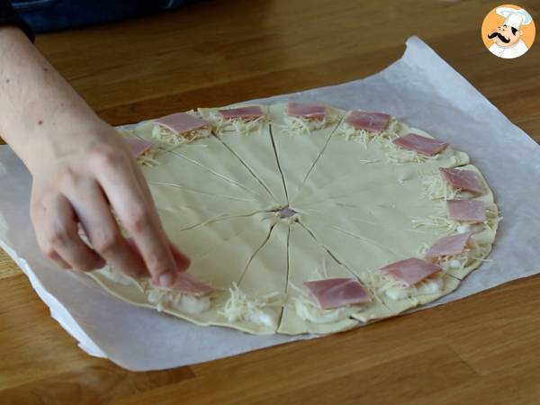 Croissants feuilletés à la béchamel, au jambon et au fromage - Préparation etape 2