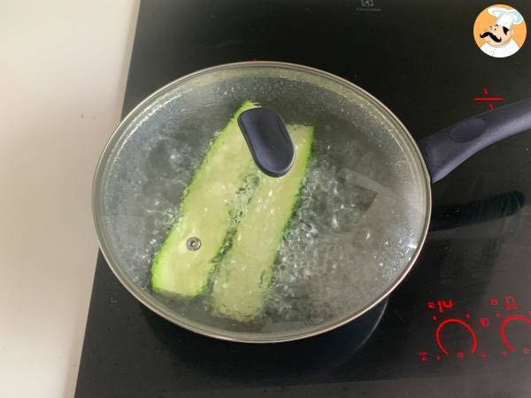 Courgettes farcies aux tomates et sardines - Préparation etape 1