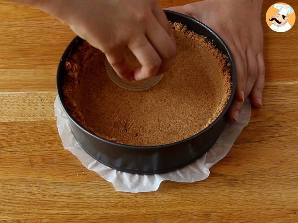 Cheesecake façon Snickers extra gourmand - Préparation etape 2
