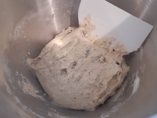 Petit pain aux olives, ail, herbes de Provence - Préparation etape 2