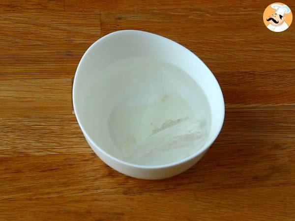 Panna cotta au coulis de fruits rouges - Préparation etape 1