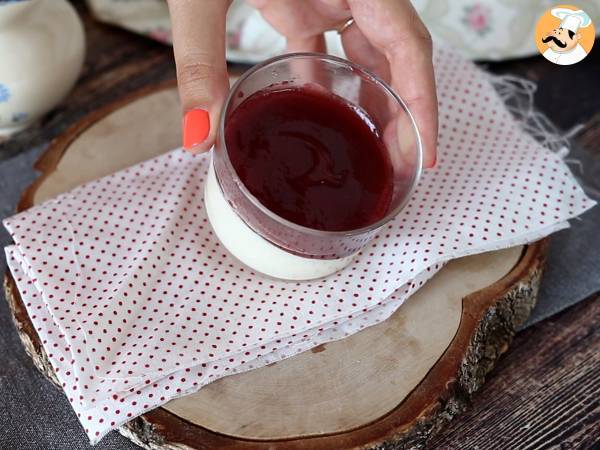 Panna cotta au coulis de fruits rouges - Préparation etape 6