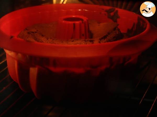 Bundt cake d'Halloween avec glaçage diaboliquement gourmand - Préparation etape 5