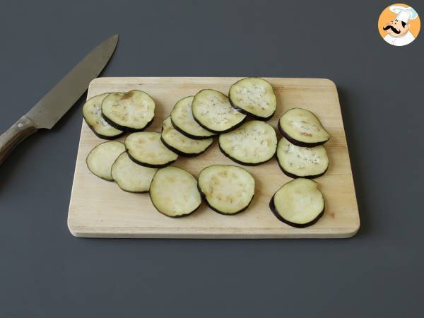 Aubergines au four, un plat d'accompagnement savoureux et léger - Préparation etape 1