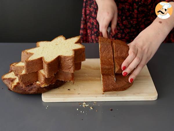 Brioche Pandoro farcie à la crème de Nutella et à la crème vanille en forme de sapin de Noël - Préparation etape 5