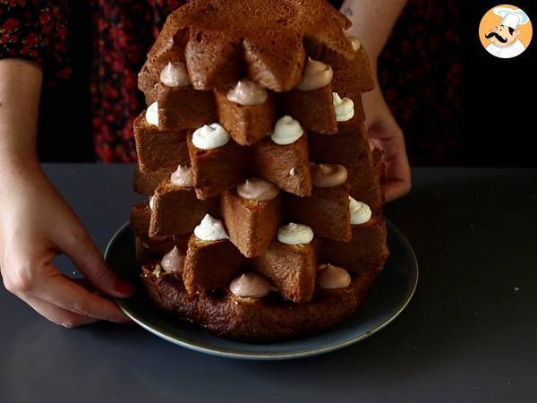 Brioche Pandoro farcie à la crème de Nutella et à la crème vanille en forme de sapin de Noël - Préparation etape 8