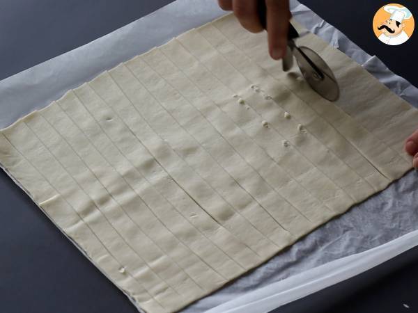 Carottes feuilletées trop mignonnes pour l'apéro de Pâques: fromage de chèvre et tomates séchées - Préparation etape 1