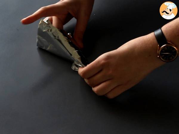 Carottes feuilletées trop mignonnes pour l'apéro de Pâques: fromage de chèvre et tomates séchées - Préparation etape 2