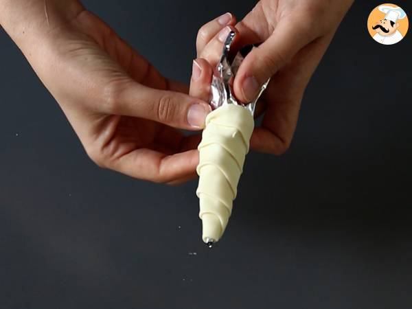 Carottes feuilletées trop mignonnes pour l'apéro de Pâques: fromage de chèvre et tomates séchées - Préparation etape 3