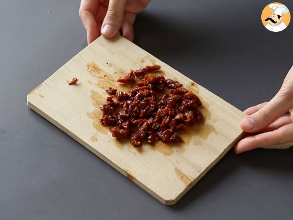 Salade de pâtes au pesto de courgettes, mozzarella et tomates séchées - Préparation etape 3