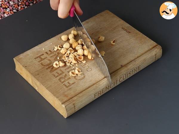 Verrines Kinder Bueno super gourmandes et sans cuisson - Préparation etape 1