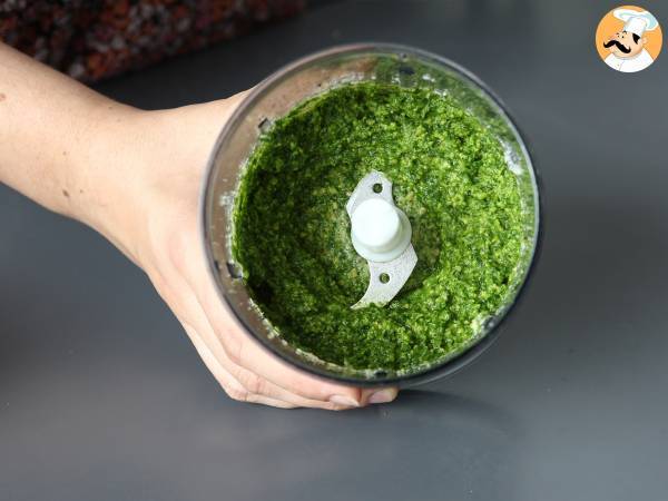 Pesto de persil et cacahuètes, une explosion de saveurs - Préparation etape 3