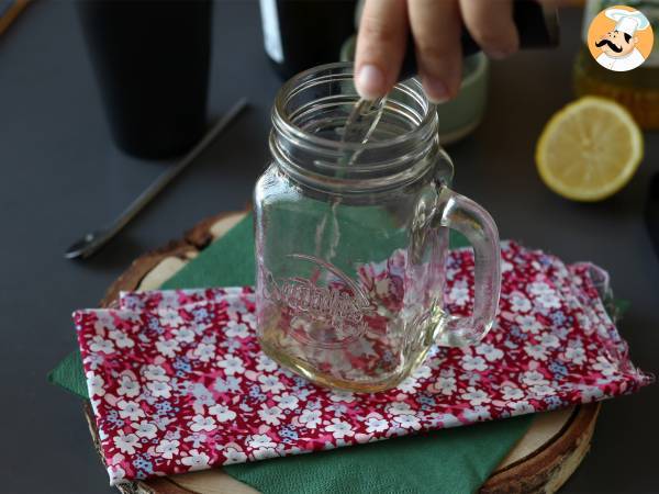 Spritz Hugo au sirop de fleur de sureau, un cocktail frais et doux - Préparation etape 1