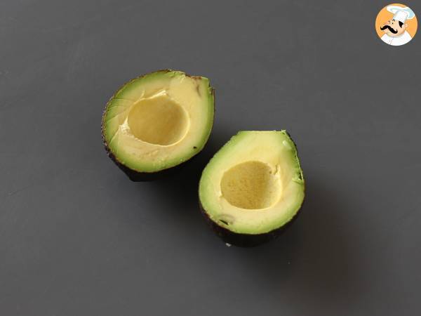 Patacones, les toasts de banane plantain colombiens accompagnés de guacamole et de tomates - Préparation etape 1