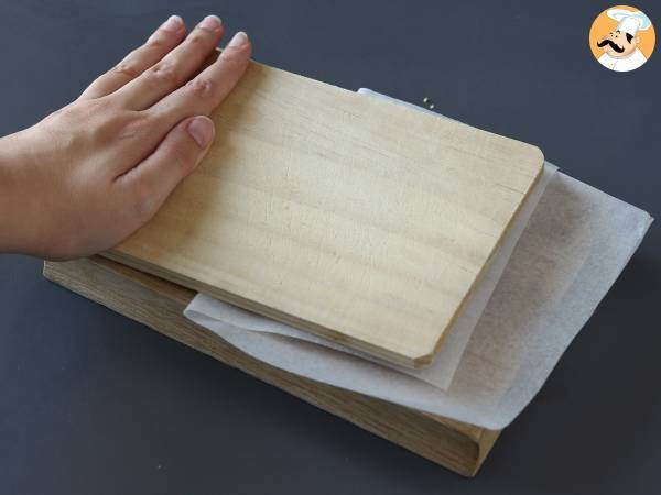 Patacones, les toasts de banane plantain colombiens accompagnés de guacamole et de tomates - Préparation etape 9